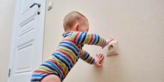 Come proteggere i bambini dai pericoli domestici: consigli utili