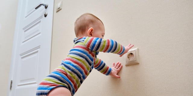 Come proteggere i bambini dai pericoli domestici: consigli utili