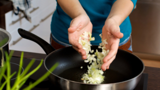 Il tumore al seno si previene anche in cucina