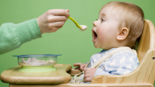 Baby food: trovati metalli tossici negli alimenti per bambini