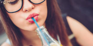 Vuoi vivere più a lungo? Bevi meno bibite