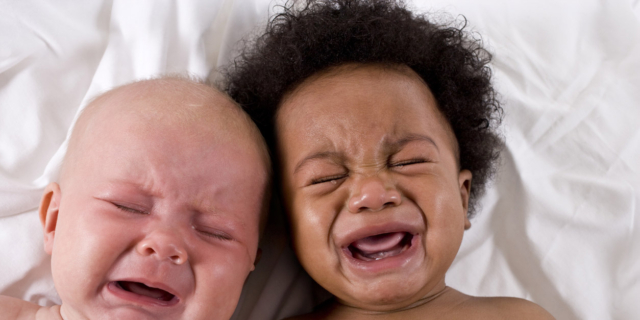 Il pianto del neonato imita la lingua della mamma