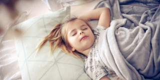 Disturbi del sonno per colpa del cibo per un bambino su 4