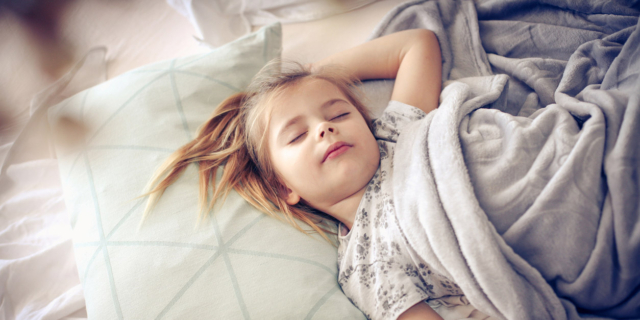 Disturbi del sonno per colpa del cibo per un bambino su 4