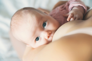 Latte materno sicuro anche con il nuovo coronavirus