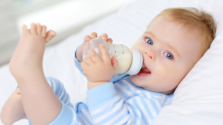 Salmonella dal latte in polvere? La corretta preparazione riduce il rischio