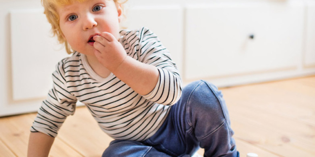 Avvelenamento da farmaci nei bambini: nel 50% dei casi è colpa dei genitori