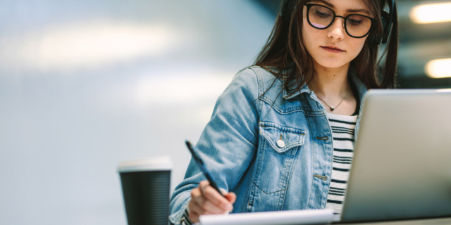 Didattica a distanza: allarme per la vista dei bambini