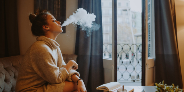 Come eliminare i residui di fumo in casa e migliorare la qualità dell’aria
