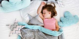 Il sonno nei bambini è importantissimo e la melatonina lo aiuta