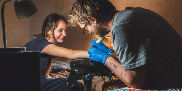 I tatuaggi possono compromette la sudorazione