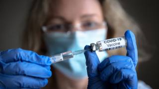 Covid-19: l’esposizione ai Pfas potrebbe indebolire l’efficacia dei vaccini