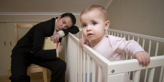 Neomamme: la carenza di sonno fa invecchiare prima