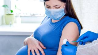 Il vaccino contro il Covid-19 in gravidanza è sicuro