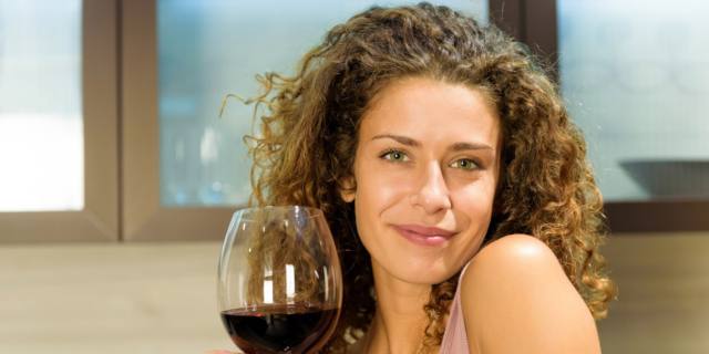 La nuova etichetta del vino indicherà anche le calorie