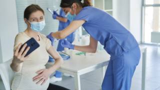 Vaccinazione anti-Covid in gravidanza e allattamento