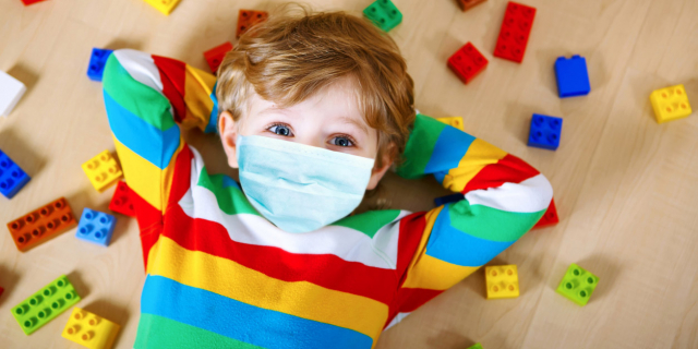 Perché i bambini diffondono il Covid-19 più di adolescenti e adulti?