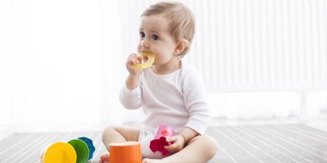 Batteri e germi rendono pericolosi alcuni giochi per bambini