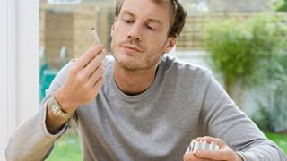 Fumare causa infertilità maschile: sigaretta bye bye