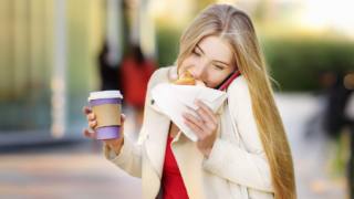Colesterolo alto: perché mangiare in fretta raddoppia il rischio?