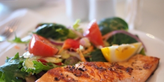 Pesce in gravidanza: quale mangiare e quale evitare Pesce in gravidanza: quale mangiare e quale evitare