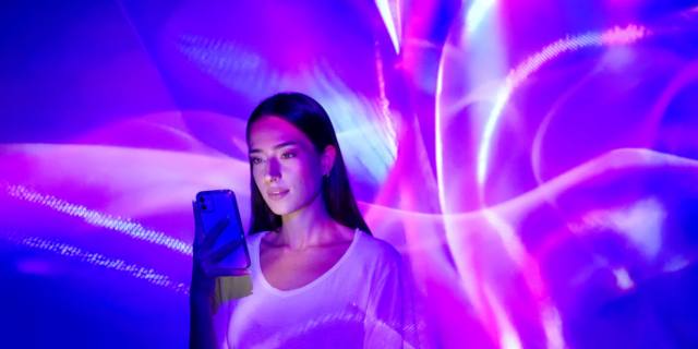 Cosa fare per proteggersi dalla luce blu?