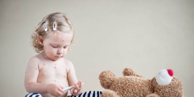 Crollano le vaccinazioni per il morbillo: cosa può succedere?