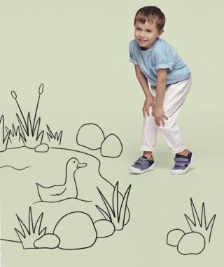 bambino con scarpine biomecanic linea bioevolution bambino con scarpine biomecanic linea bioevolution