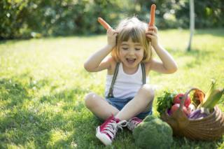 verdure ai bambini come un gioco