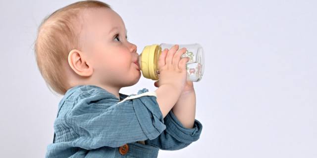 Svezzamento bambino: quale acqua utilizzare e come sceglierla?