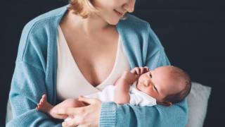 parto naturale: tanti vantaggi per il bebè