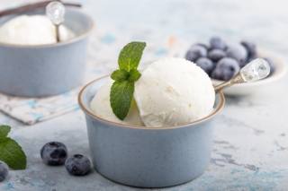 gelato allo yogurt bianco di tonitto