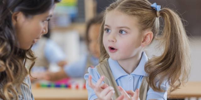 È vero che i bambini che conoscono più parole vanno meglio a scuola?