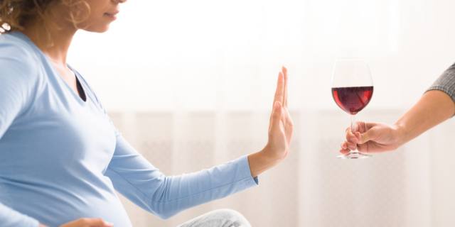Alcol in gravidanza: anche piccole quantità fanno male
