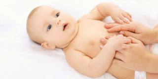 Che differenza c'è da ernia inguinale e ernia ombelicale nel neonato
