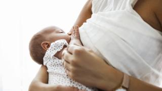 Ecco come avviare l'allattamento per avere sempre il latte materno per il neonato