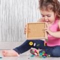 Il gioco dei bottoni montessori aiuta i bambini a sviluppare molteplici facoltà