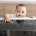 Molti incidenti con i bambini si verificano in cucina vicino al fornelli