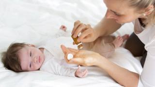 Le cure omeopatiche per i l bambino sono adatte a risolvere alcuni disturbi comuni