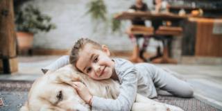 Crescere con un quattrozampe porta innumerevoli vantaggi per i bambini