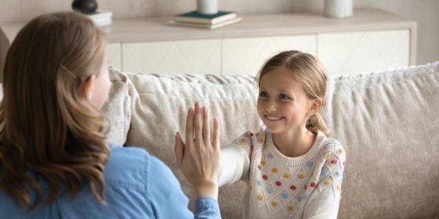 Autostima bambini: 10 frasi da non dire per non minarla