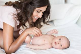 Le cure del primo mese del neonato sono semplici, ma vanno eseguite con la massima cura. Ecco una guida con tanti consigli utili