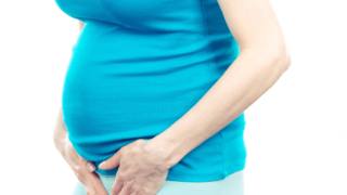 Le donne in gravidanza sono spesso colpite da cistite a causa dei cambiamenti ormonali e fisici che il loro organismo subisce nei nove mesi. Come alleviare il disturbo in modo naturale