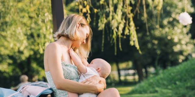 Cosa fare quando un neonato si soffoca o va di traverso il latte