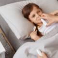 Per aiutare i bambini a respirare bene e a dormire meglio basta uno spray nasale a base salina, senza bisogno di utilizzare quelli medicati
