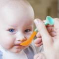Quale svezzamento scegliere per il bambino: classi o anticipato. Chiedi consiglio al tuo pediatra.