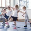 La disprassia colpisce il 6 per cento dei bambini, ma molto spesso non viene diagnostica perché confusa con altre problematiche o del tutto sottovalutata. Ecco i segnali a cui prestare attenzione