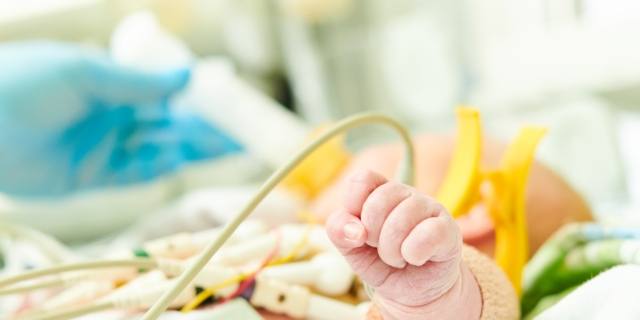 Emorragia cerebrale nei bambini: cause, sintomi e conseguenze