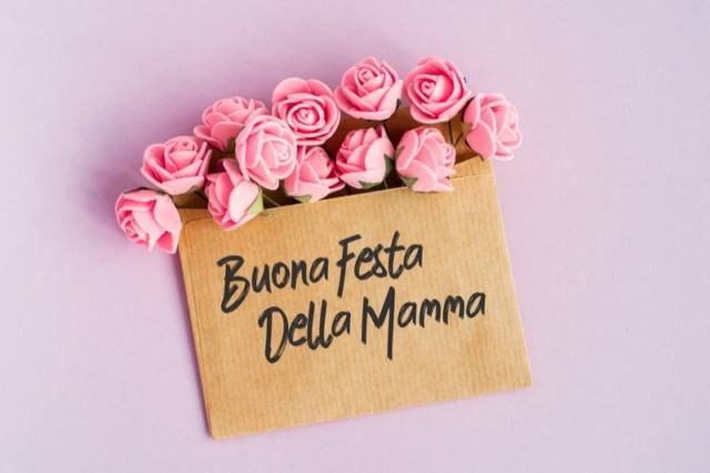 https://www.bimbisaniebelli.it/wp-content/uploads/2023/04/frasi-festa-della-mammma-640x426.jpg