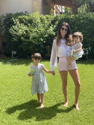 laura latino con figlie laura latino con figlie
